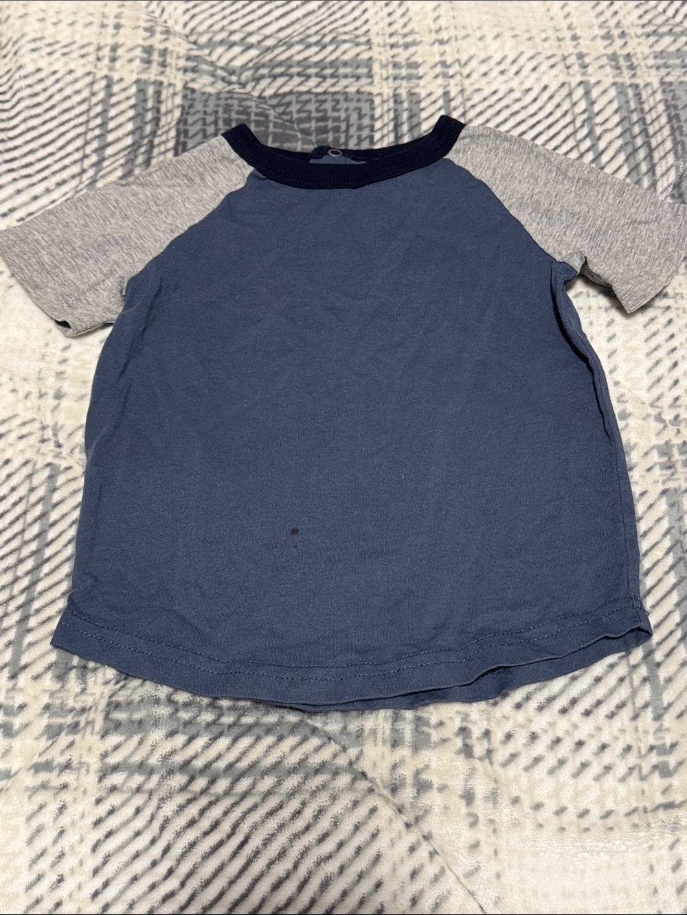 FREE w/purchase Kids Short-Sleeve Raglan Tee - Navy & Heather Gray